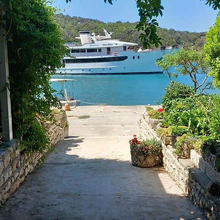 Guest House Green Corner Supetarska Draga Esterno foto