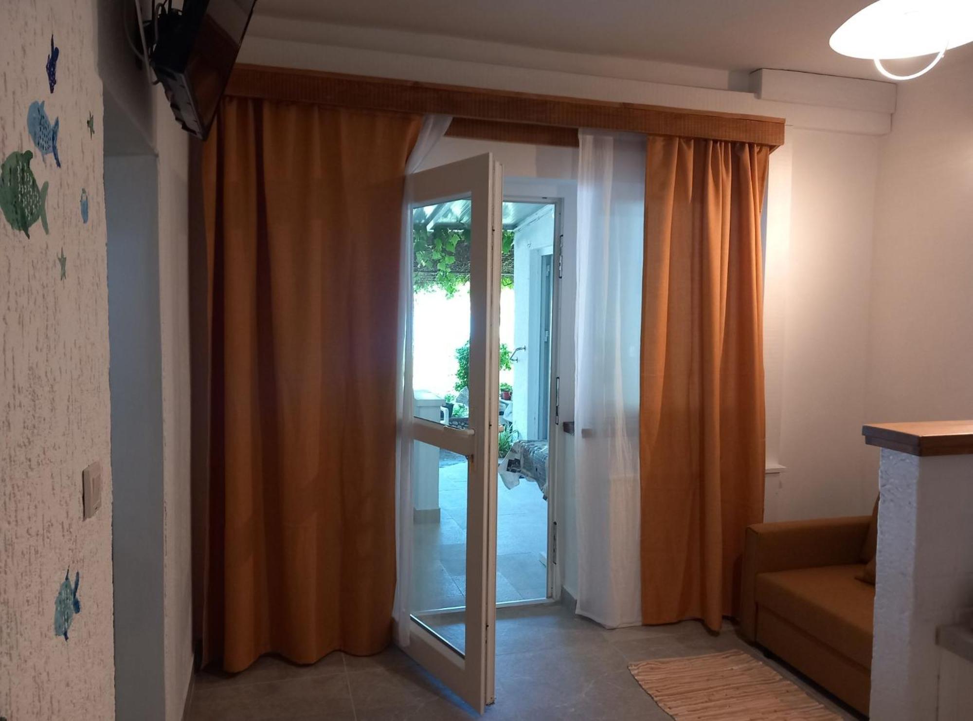 Guest House Green Corner Supetarska Draga Esterno foto