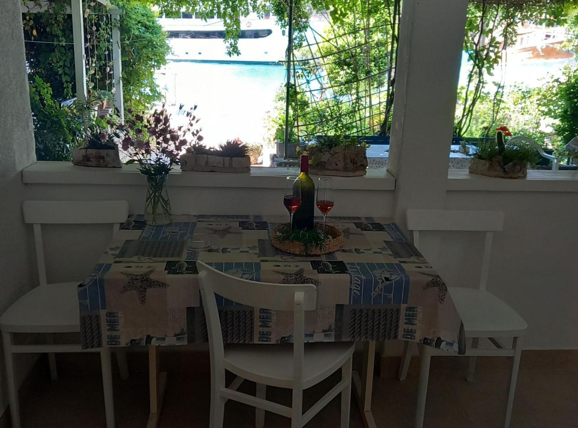 Guest House Green Corner Supetarska Draga Esterno foto