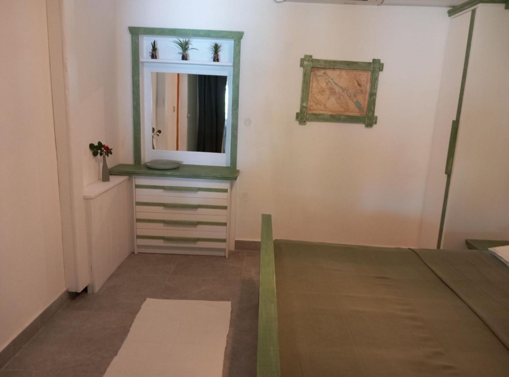 Guest House Green Corner Supetarska Draga Esterno foto